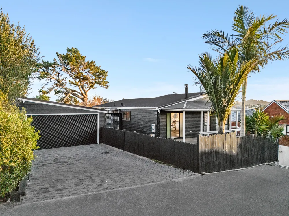 Photos of 193 Abbotts Way