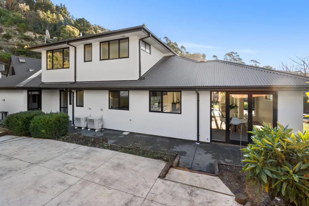 Photos of 10 Lucas Lane