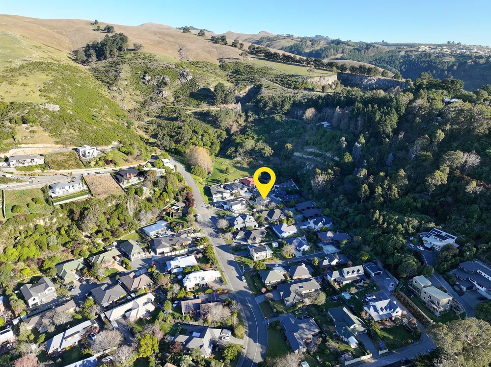 Photos of 10 Lucas Lane