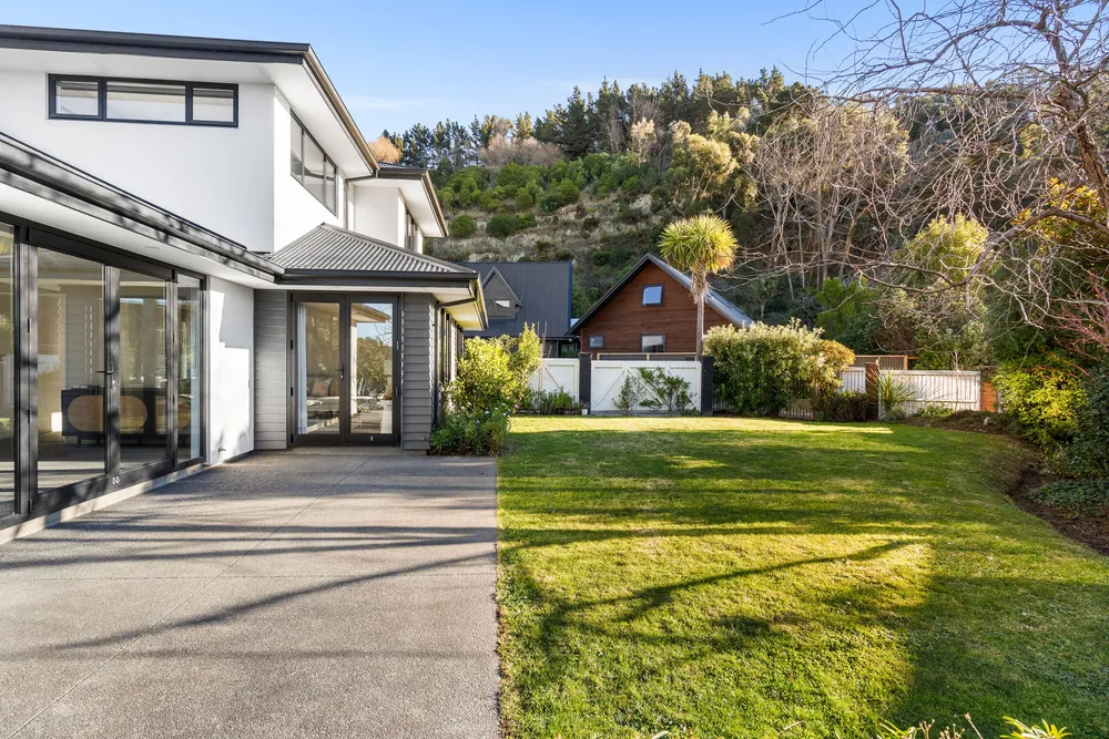Photos of 10 Lucas Lane