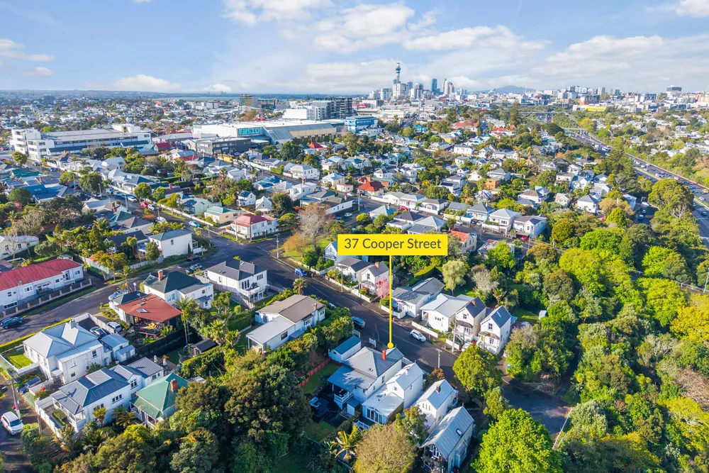 Photos of 37 Cooper Street