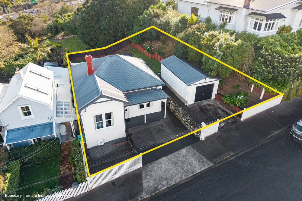 Photos of 37 Cooper Street