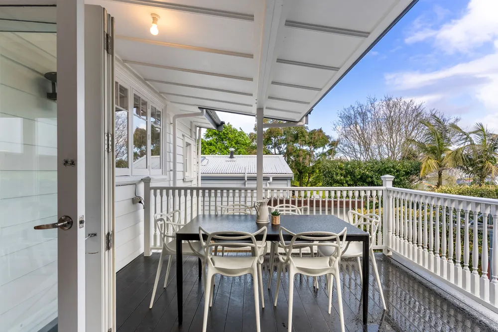 Photos of 37 Cooper Street