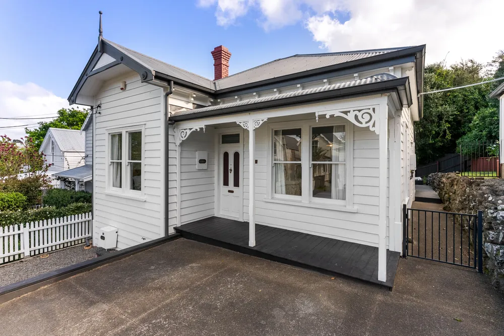 Photos of 37 Cooper Street