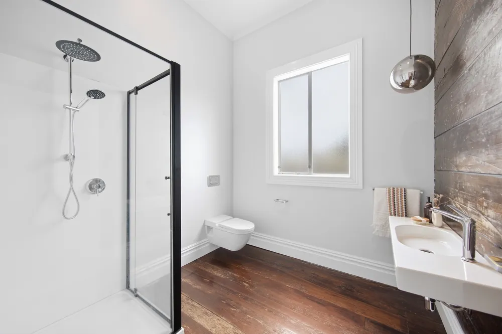 Photos of 35A Holly Street