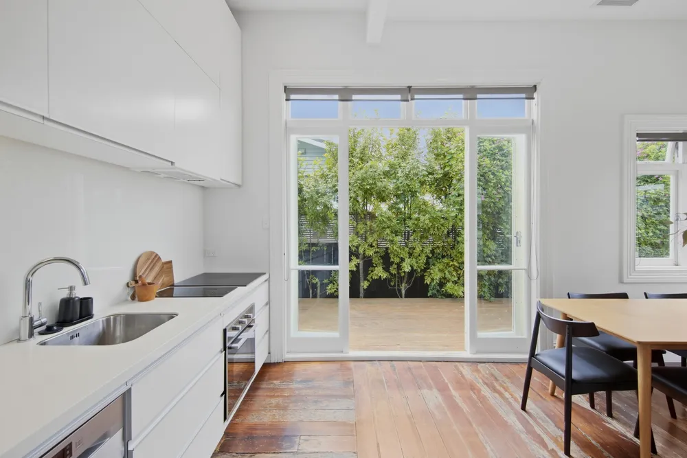 Photos of 35A Holly Street