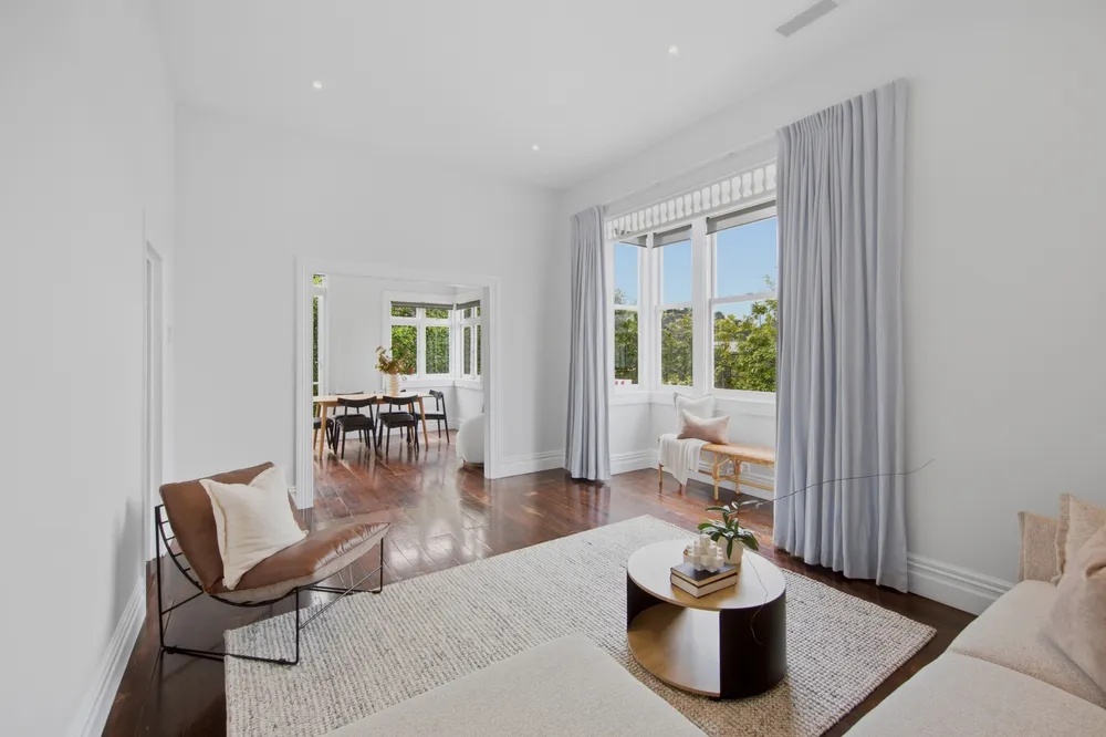 Photos of 35A Holly Street