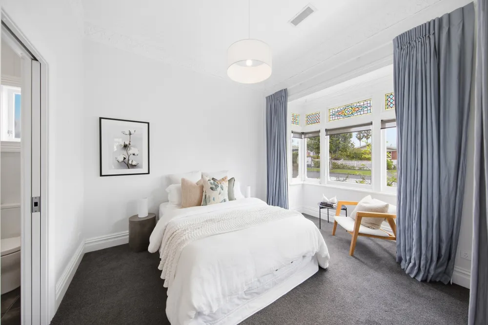 Photos of 35A Holly Street