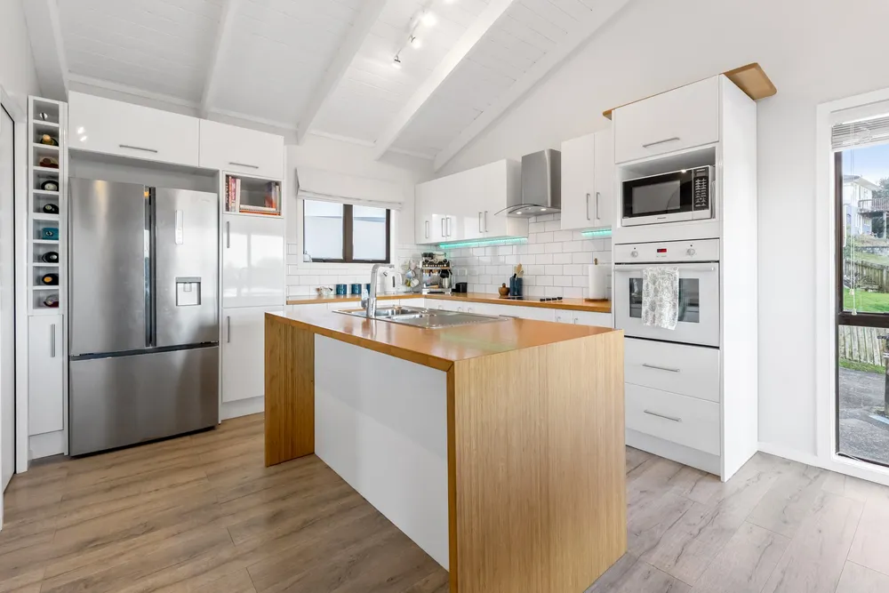 Photos of 10 Orewa Heights Crescent
