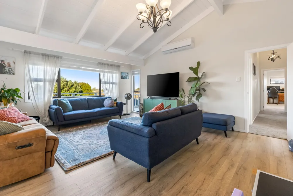 Photos of 10 Orewa Heights Crescent