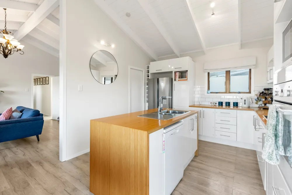 Photos of 10 Orewa Heights Crescent