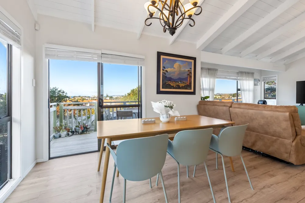 Photos of 10 Orewa Heights Crescent