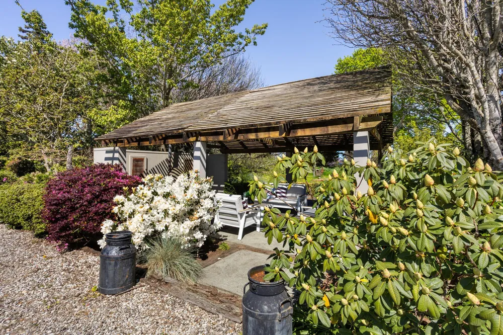 Photos of 491E Bruntwood Road