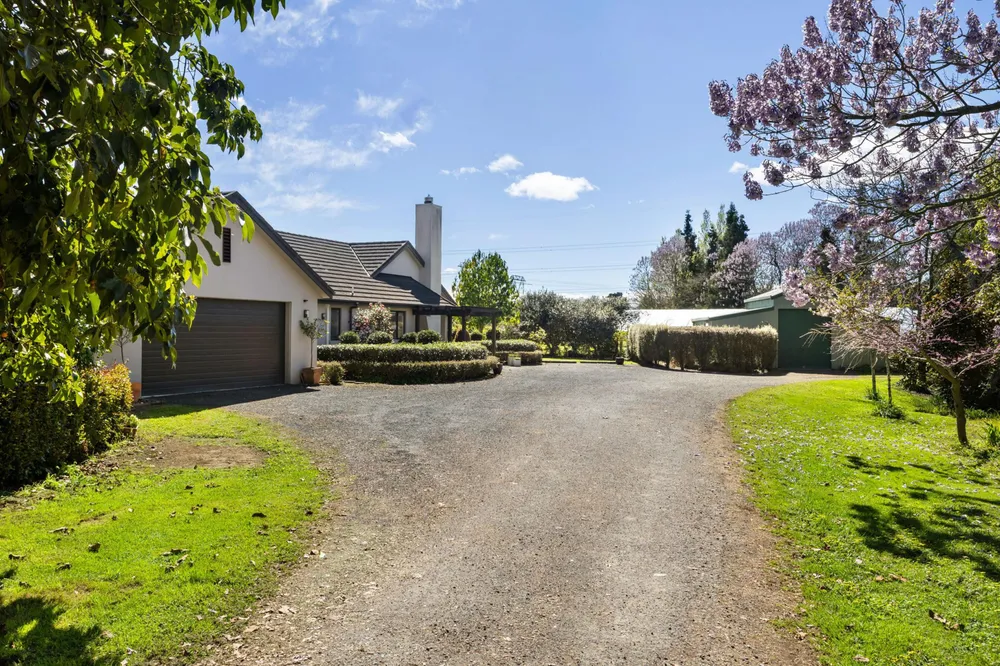 Photos of 491E Bruntwood Road
