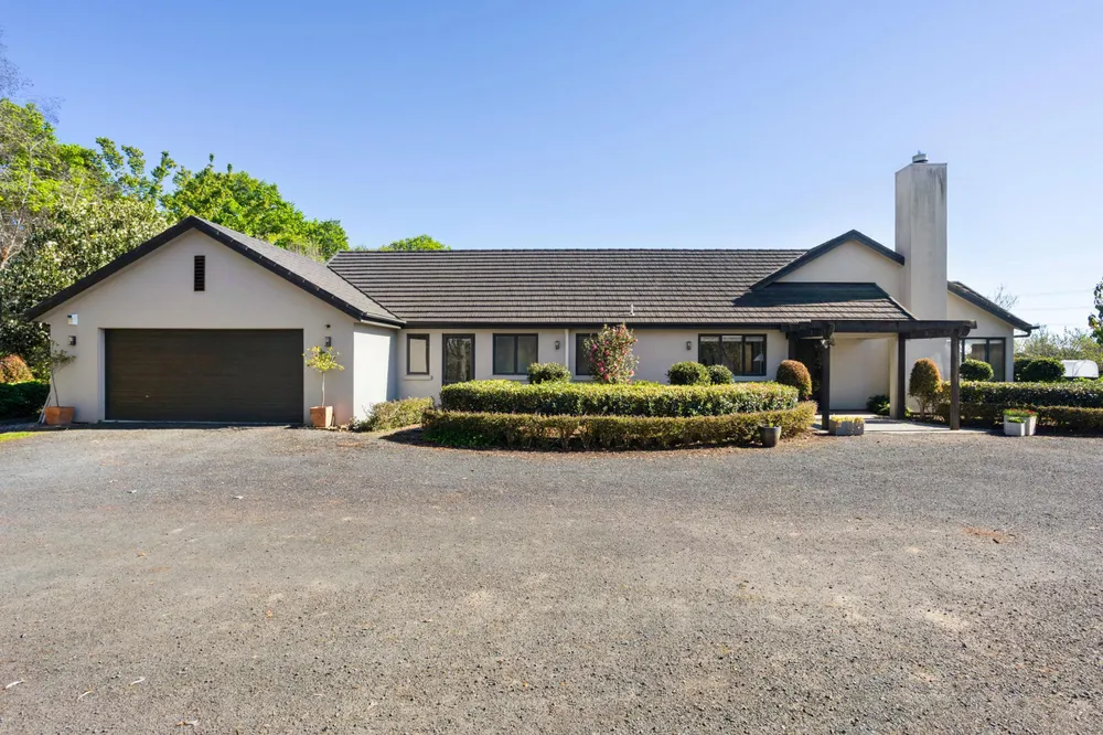 Photos of 491E Bruntwood Road