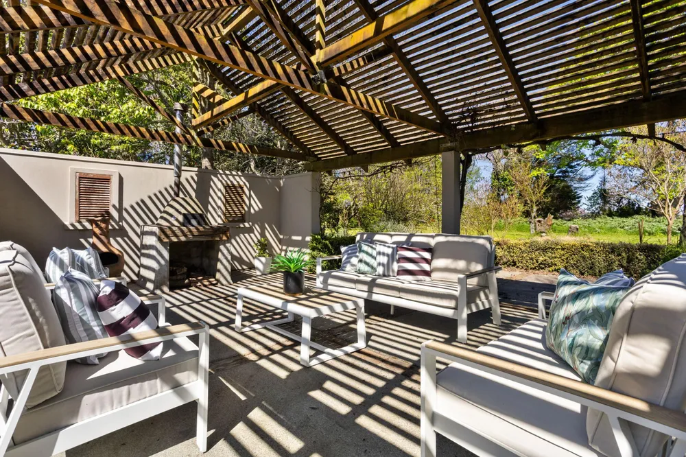 Photos of 491E Bruntwood Road