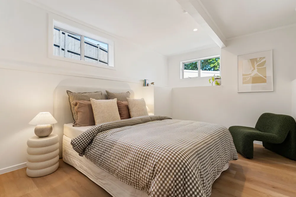 Photos of 15 Rosecamp Road