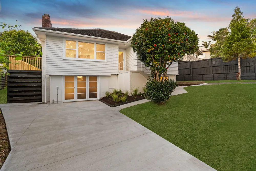 Photos of 15 Rosecamp Road