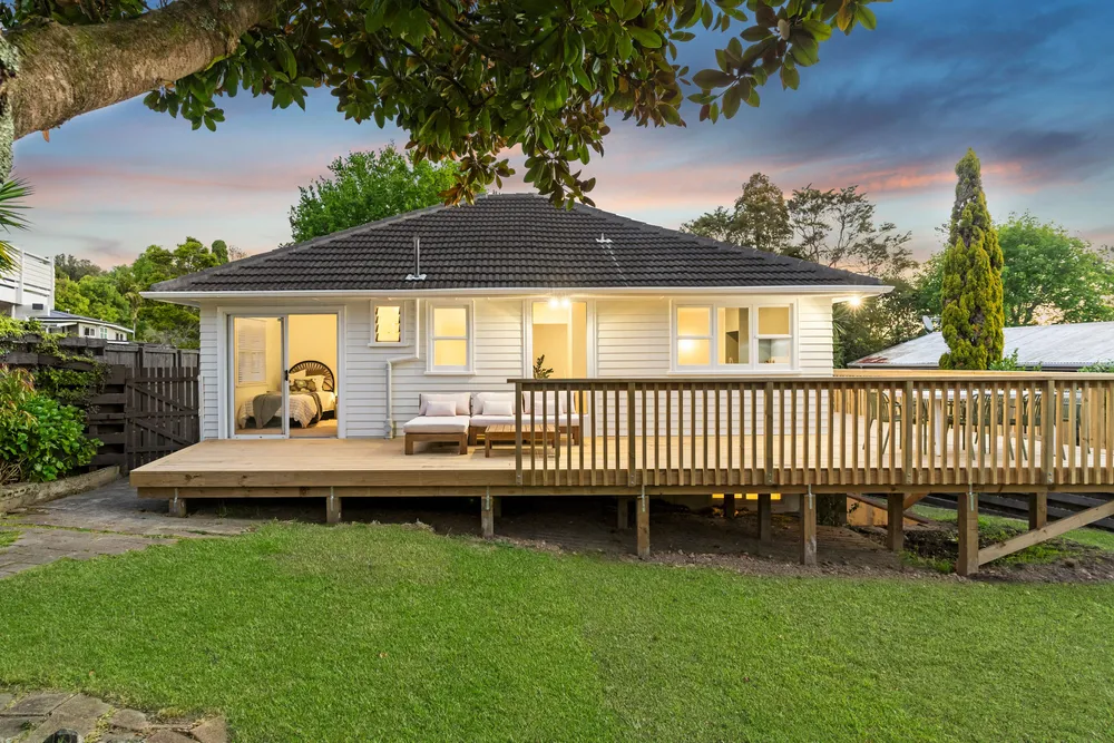 Photos of 15 Rosecamp Road