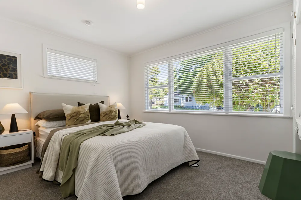 Photos of 15 Rosecamp Road