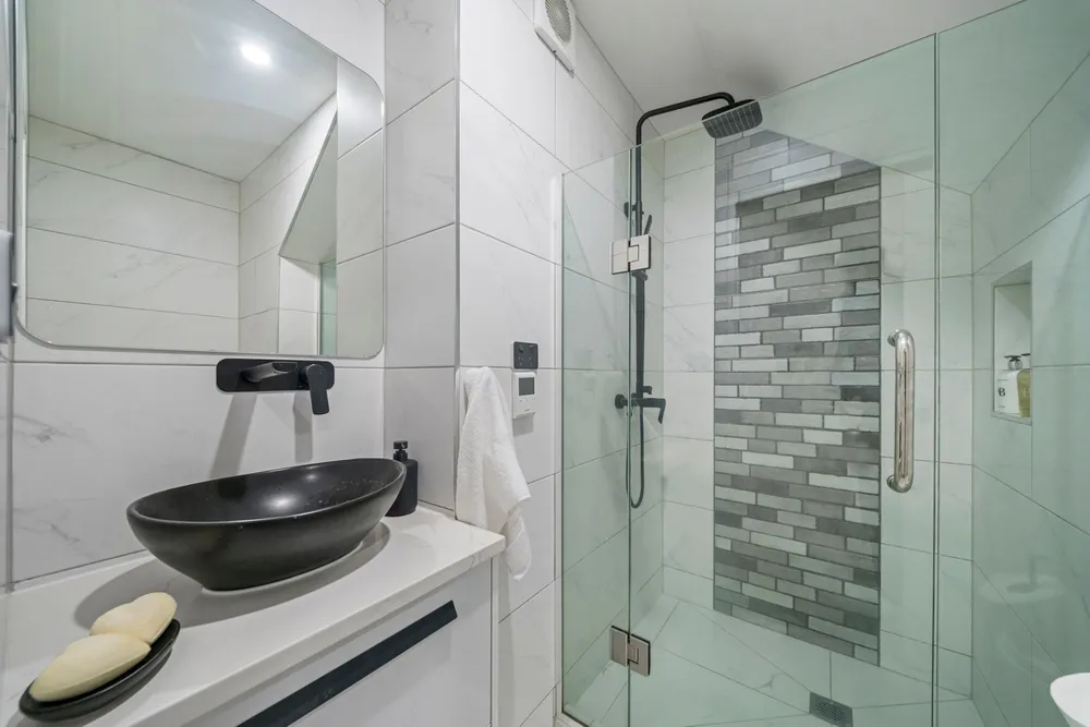 Photos of 15D Addison Street
