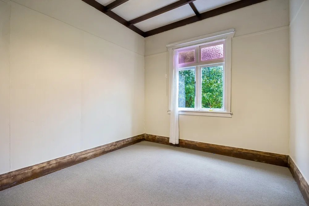 Photos of 1 Whitworth Road