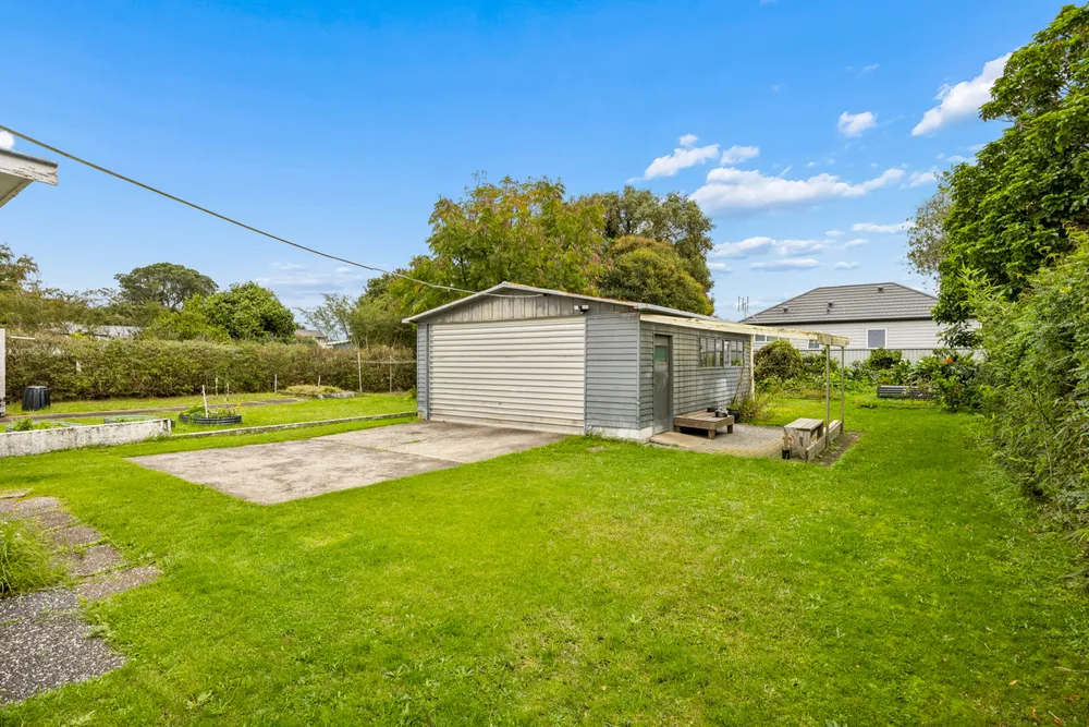 Photos of 1 Whitworth Road