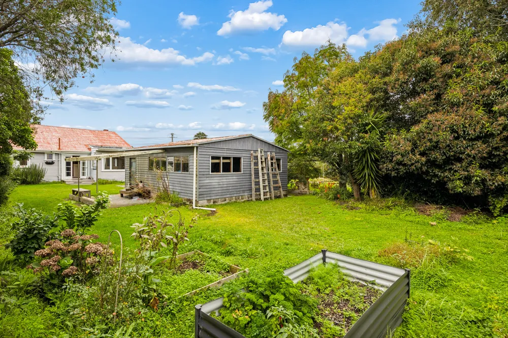 Photos of 1 Whitworth Road