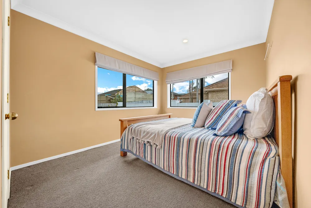 Photos of 25 Castlehill Court