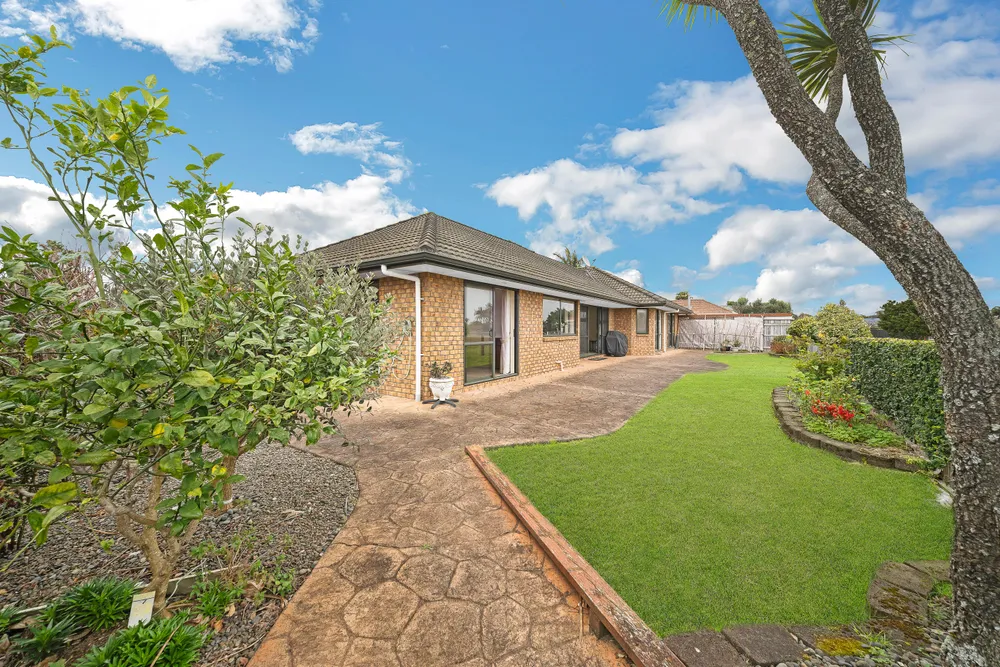 Photos of 25 Castlehill Court