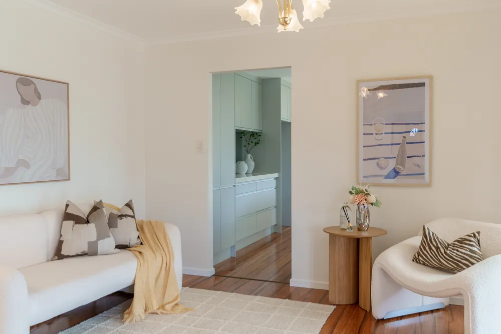 Photos of 37 Vanderbilt Parade