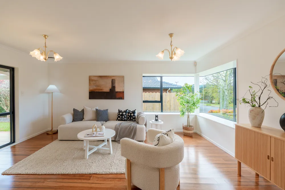 Photos of 37 Vanderbilt Parade