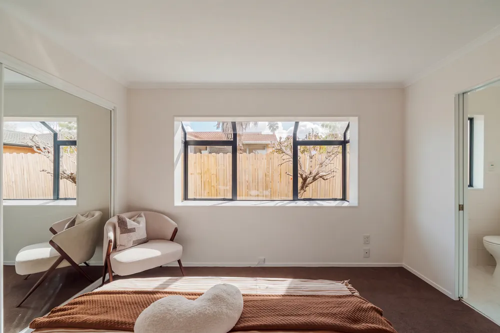 Photos of 37 Vanderbilt Parade