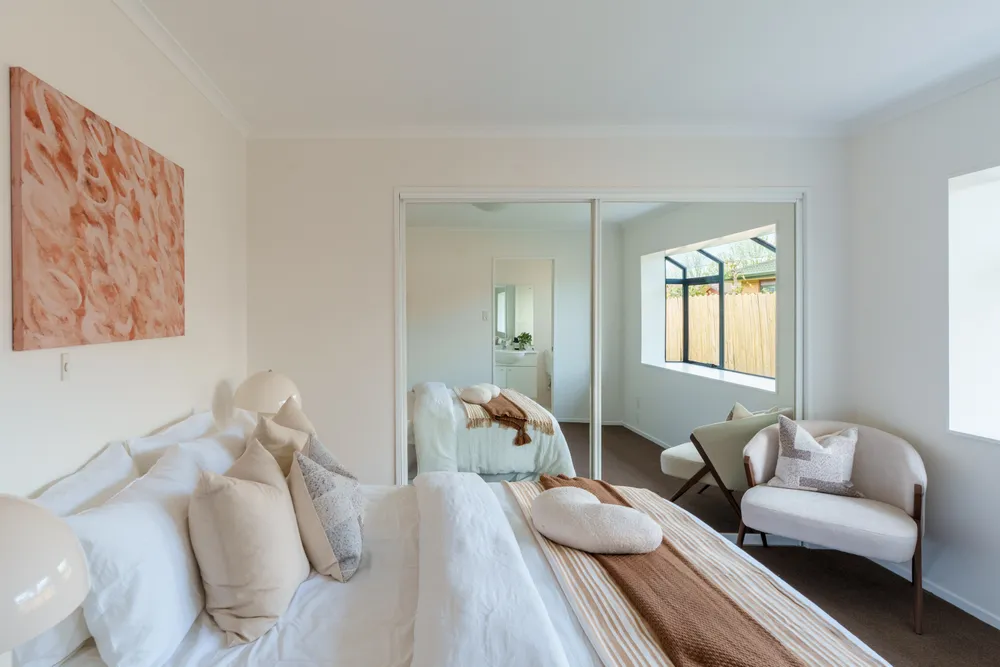 Photos of 37 Vanderbilt Parade