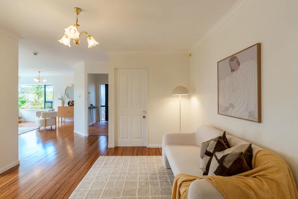 Photos of 37 Vanderbilt Parade