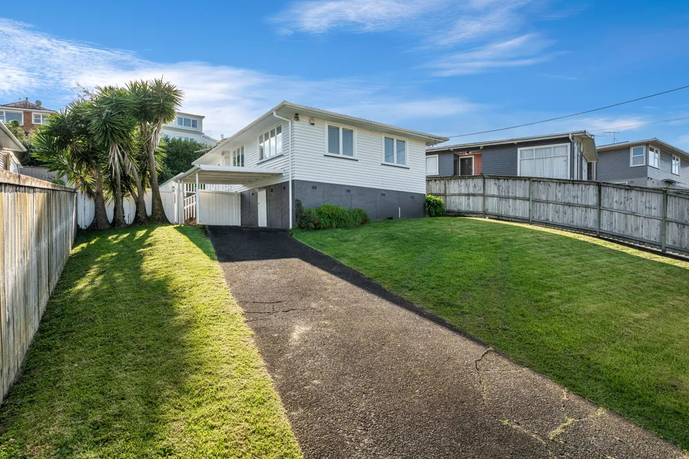 Photos of 33 Mulgan Street