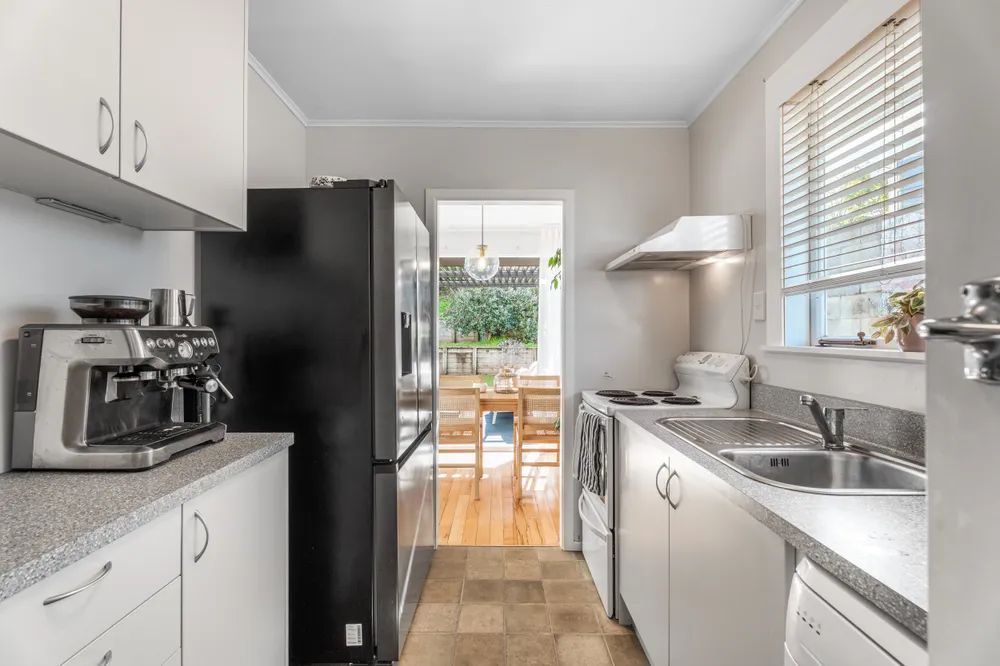 Photos of 33 Mulgan Street