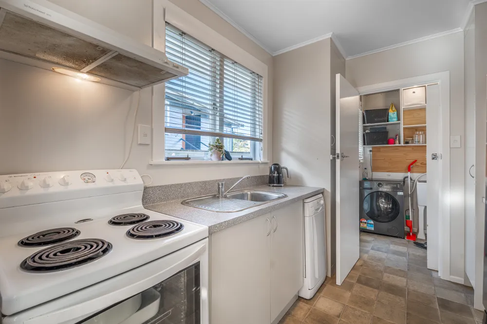Photos of 33 Mulgan Street