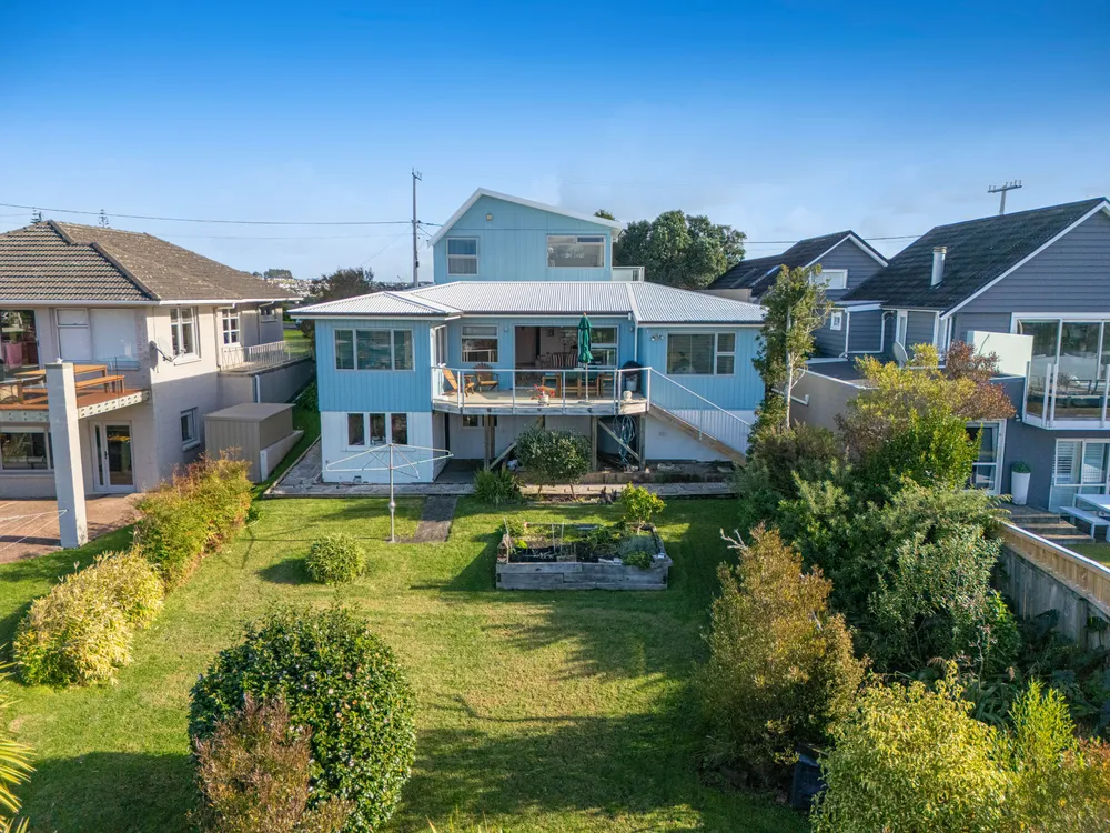 Photos of 25 Moffat Road