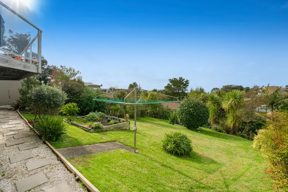 Photos of 25 Moffat Road