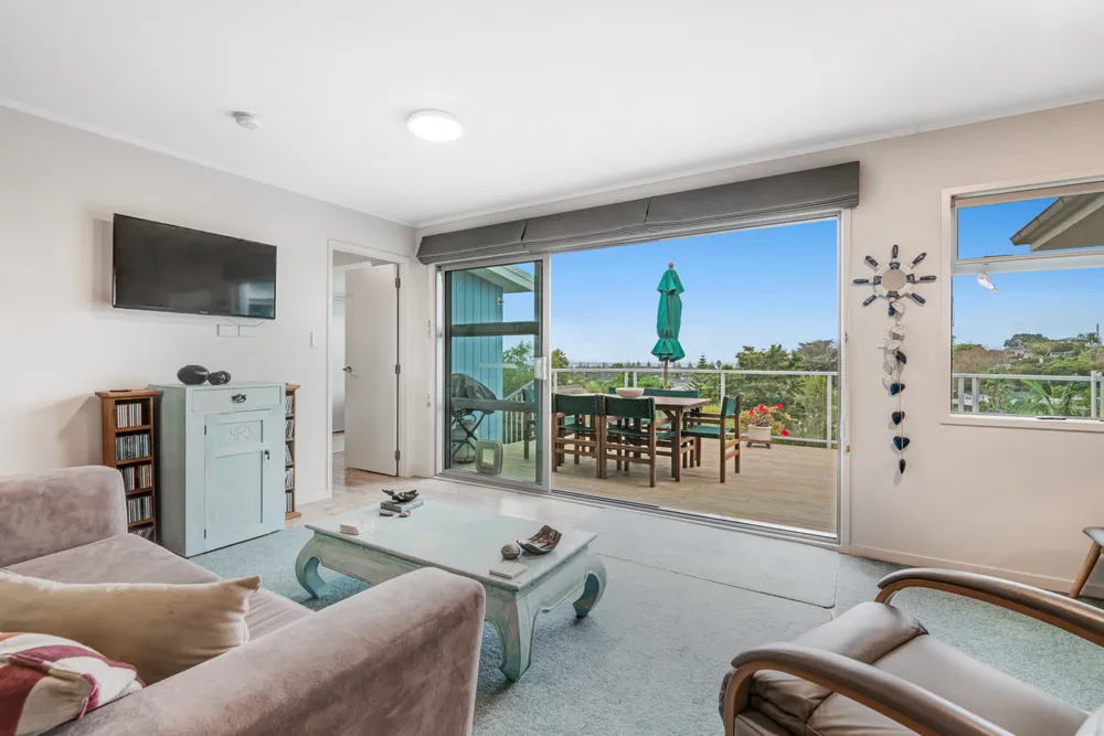 Photos of 25 Moffat Road