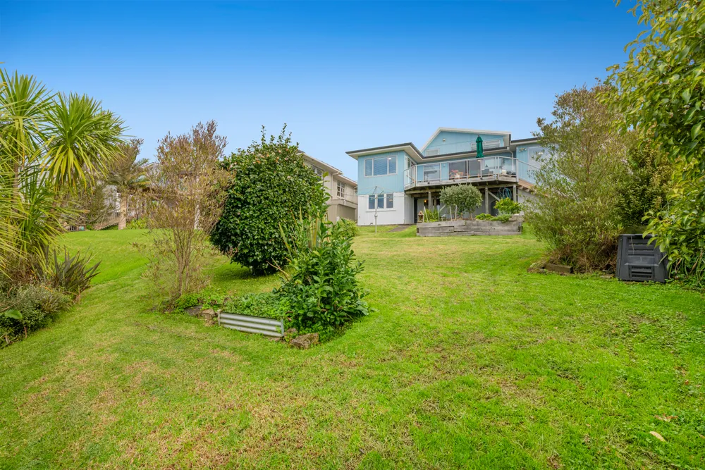 Photos of 25 Moffat Road