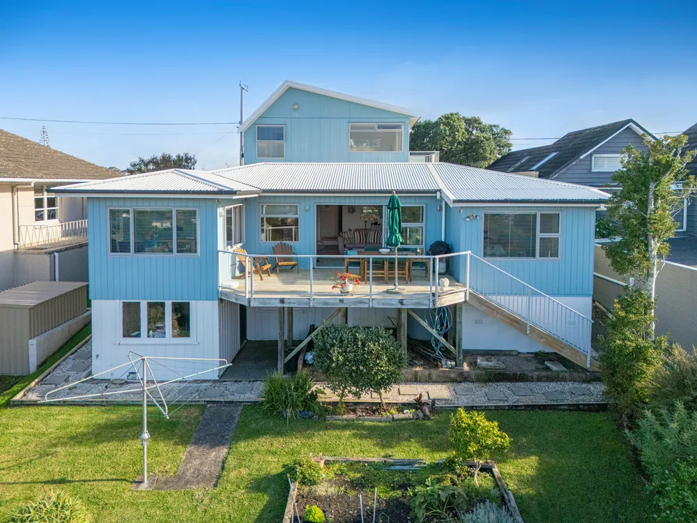 Photos of 25 Moffat Road