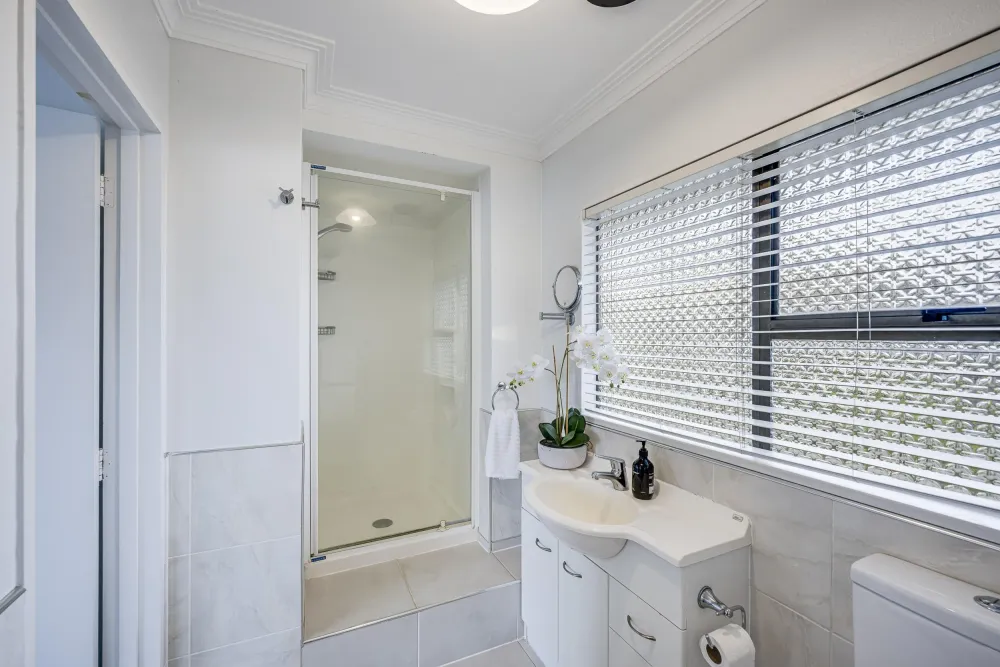 Photos of 57a McDonald Street