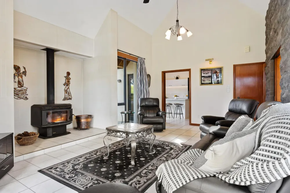 Photos of 131 Mount Thomas Road
