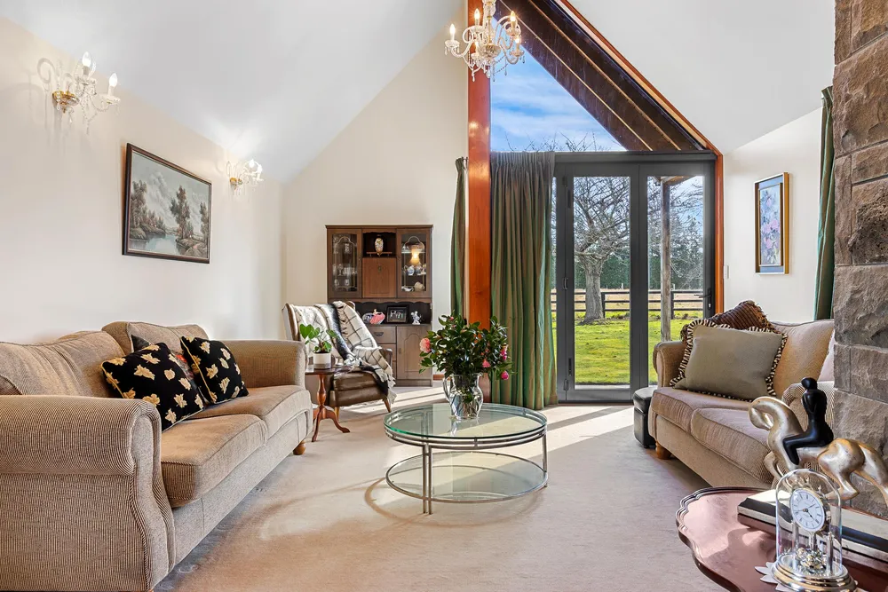 Photos of 131 Mount Thomas Road