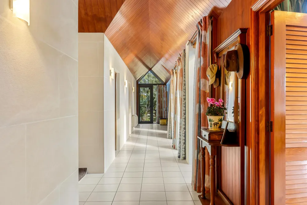 Photos of 131 Mount Thomas Road