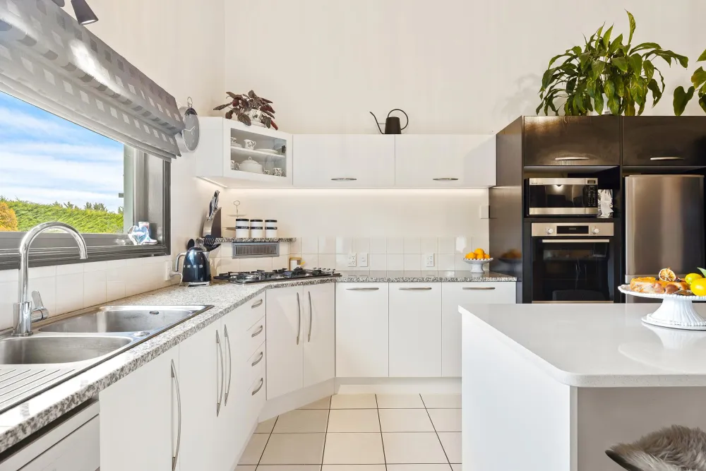 Photos of 131 Mount Thomas Road