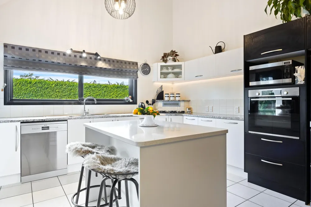 Photos of 131 Mount Thomas Road