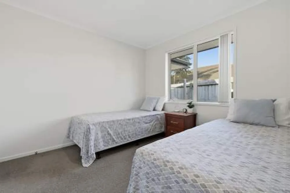 Photos of 35 Leet Crescent